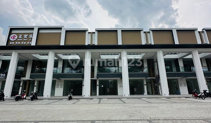 Ruko Strategis Jalan Utama Gading Serpong-Cocok untuk Bisnis Anda