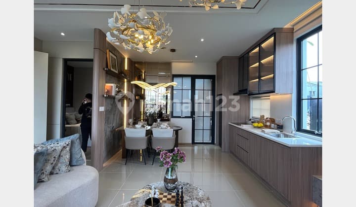 Rumah 2 Lantai 7X12 Lokasi Emas 1 Menit ke Stasiun!