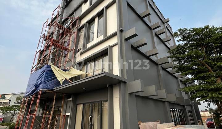 NUP Sekarang! Ruko 3 Lantai di Pusat Ramai Gading Serpong