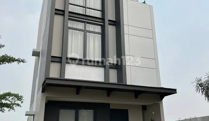 Property Multifungsi! Rumah & Kantor di BSD!