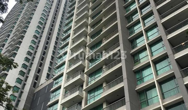 Dijual Apartment ST MORITZ Tower New Royal Suites 2+1 BR lokasi Strategis CBD Puri - Furnished