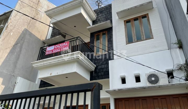 Dijual Rumah Siap Huni Puri Indah Lokasi Strategis Dekat Mall Cbd Akses Bagus
