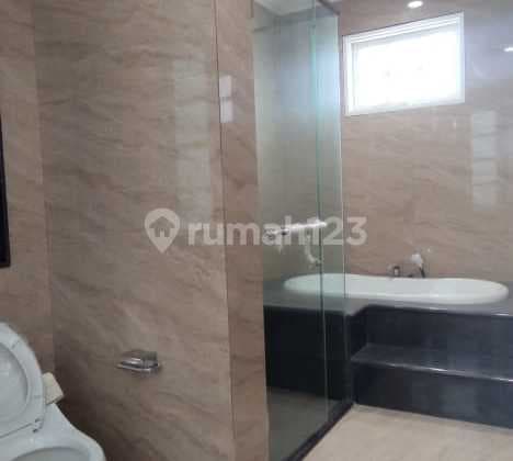 Rumah Modern Eropa Style Batunungga Indah , Kota Bandung