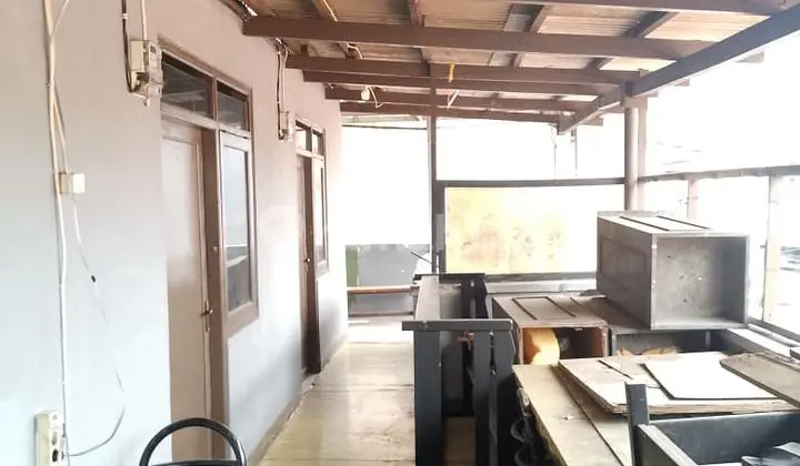 Rumah Besar 2 Lantai Ex Kostan di Surya Sumantri Bandung