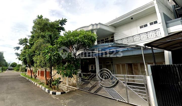 Rumah Siap Huni Taman Kebon Jeruk Intercon Jakarta Barat