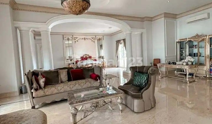 Rumah Mewah Istimewa Komplek Intercon Jakarta Barat