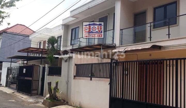 Rumah Cantik Minimalis Taman Aries Meruya Utara Jakarta Barat