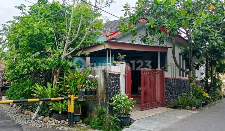 For Sale 4-Bedroom Hook House in Taman Lopang Indah Housing, Serang, Banten