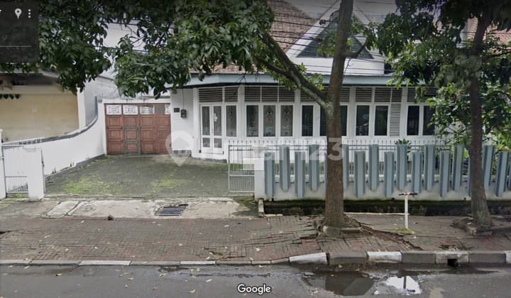 Dijual Rumah Heritage Terawat di Main Road Lengkong Besar Bandung.