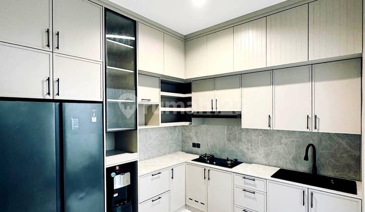 Beautiful & Aesthetic House in Melati Mas. Ready to Occupy. Price Under 2 M