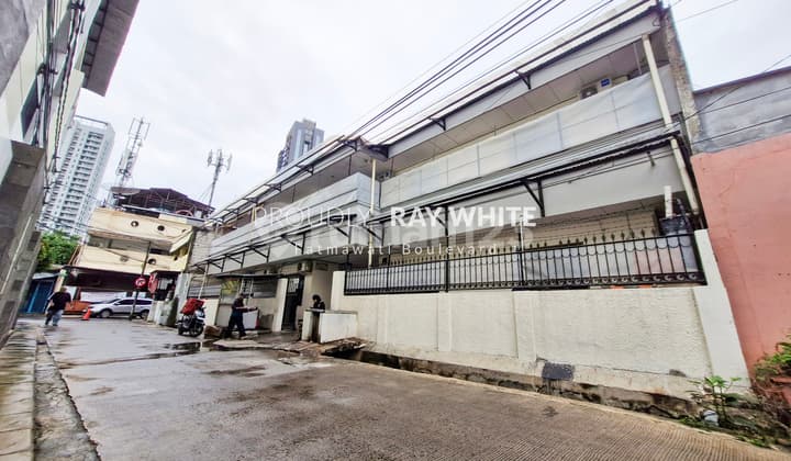 Kos-Kosan 41 Kamar Isi Penuh, Strategis Dekat Institut Perbanas