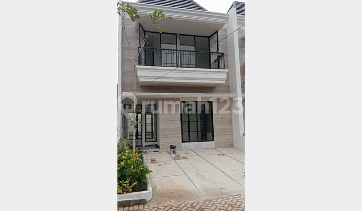 Rumah Cluster Baru 2 Lantai American Classic di Jatiwaringin, Bekasi