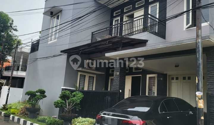 Rumah Murah 2 Lantai Full Furnished di Komplek Kayu Putih Jakarta