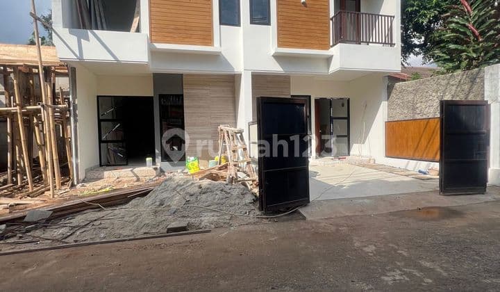 Rumah Baru 2 Lantai SHM 5 Menit Toll Jatiwarna, Bekasi