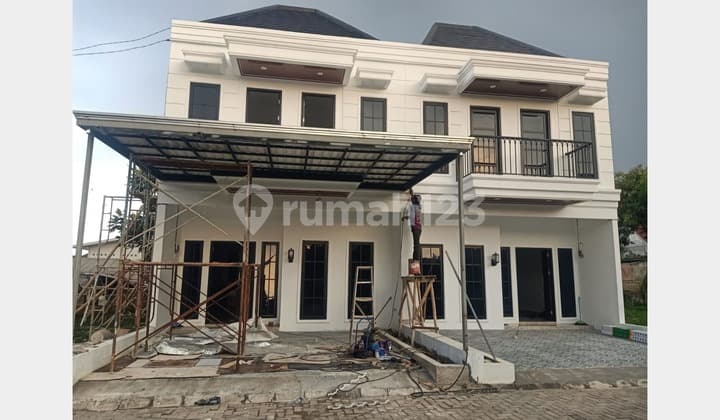 Cluster Baru 2 Lantai Akses 2 Mobil di Jatiwaringin, Bekasi