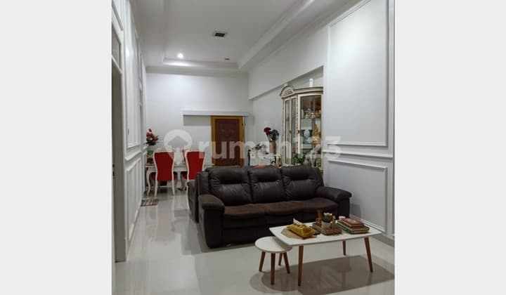 Rumah 1,5 Lantai di Utan Kayu Matraman, Jakarta Timur