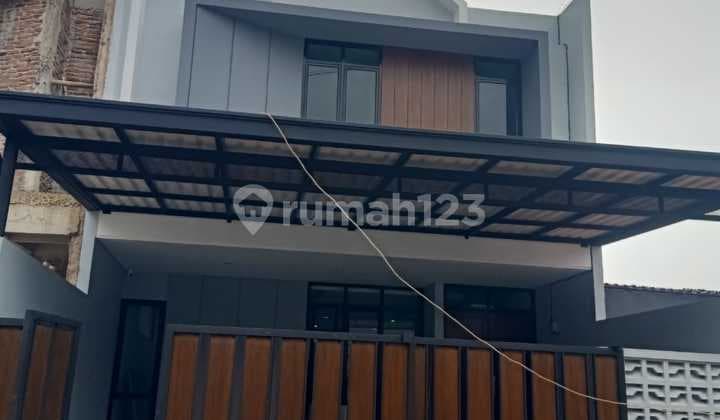 Rumah Townhouse Baru 2 Lantai SHM Duren Sawit, Jakarta Timur