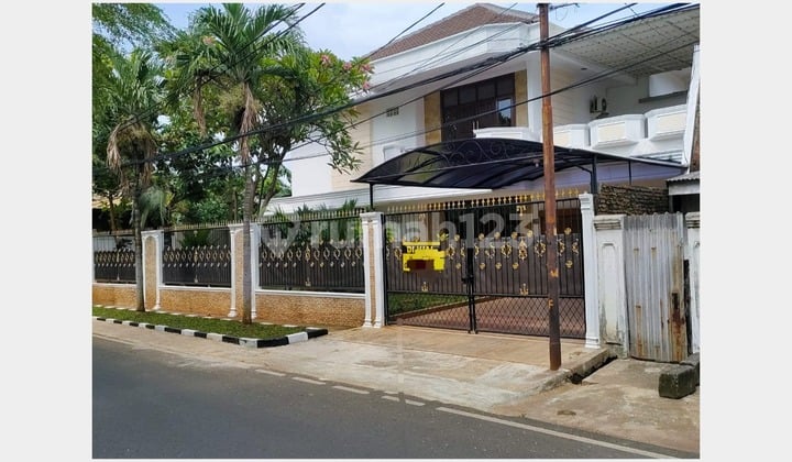 Rumah Mewah 2 Lantai di Jalan Utama Komplek Abadi Duren Sawit