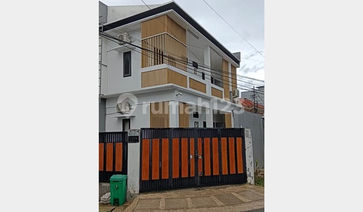 Kost 2 Lantai Full Furnished Lokasi Strategis di Matraman Menteng Jakarta Pusat