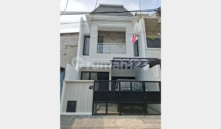 Rumah Siap Huni Ada Kolam Renang di Tegal Parang, Mampang Jakarta Selatan