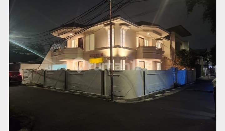Rumah Baru Renovasi Posisi Hook di Komplek Abadi Duren Sawit