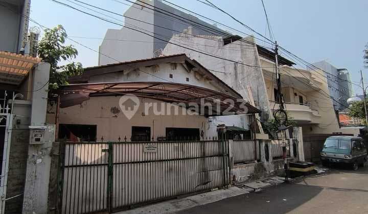 Rumah Hitung Tanah dekat LRT di JL. Ikan Rawamangun Jakarta Timur