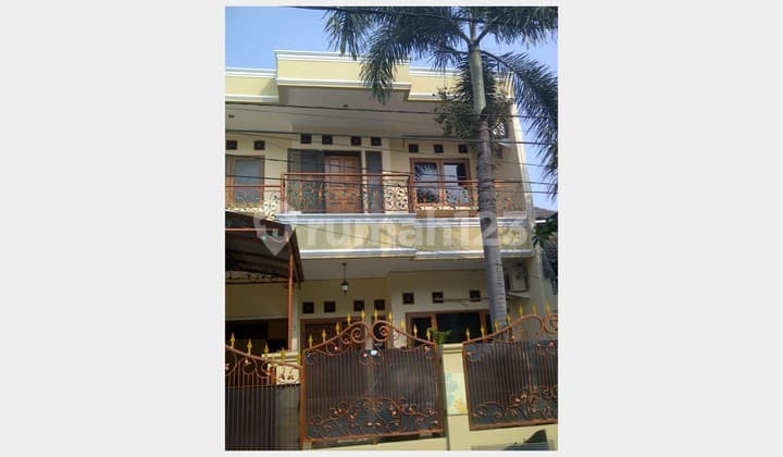 Rumah Murah 2 Lantai dalam Komplek Duren Sawit, Jakarta Timur