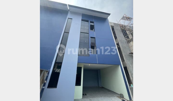 Rumah Apart House 3,5 Lantai di Jl. Raya Condet Jakarta Timur
