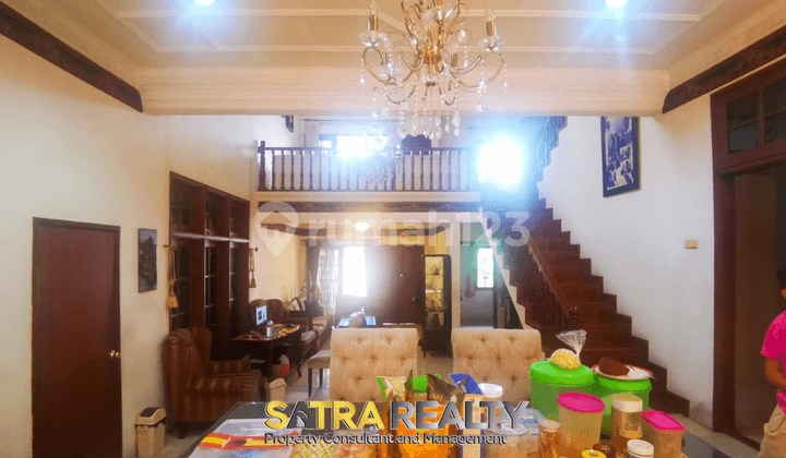 Dijual Rumah 2,5 Lantai Area Tomang Sudah Furnised