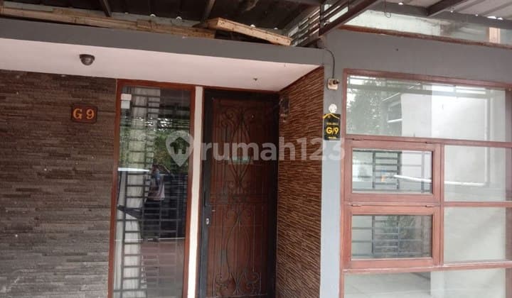 Rumah Minimalis di Komplek Kinagara