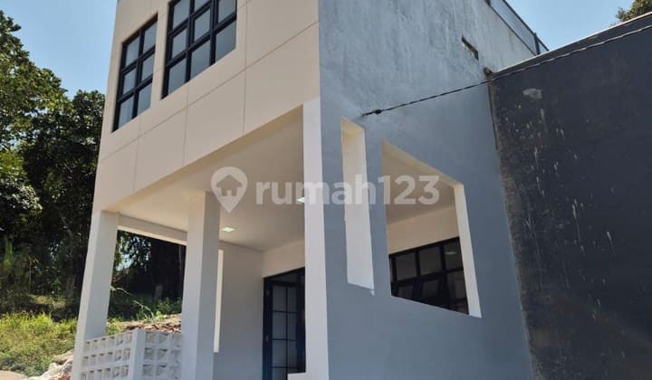 Rumah 3 Lantai Lokasi Bandung Perbatasan Jatinangor