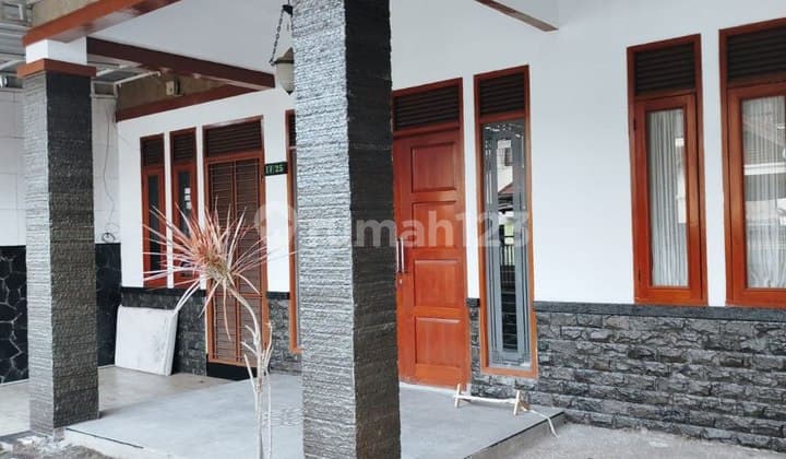 Rumah 2 Lantai Terawat Siap Huni Soekarno Hatta Bandung