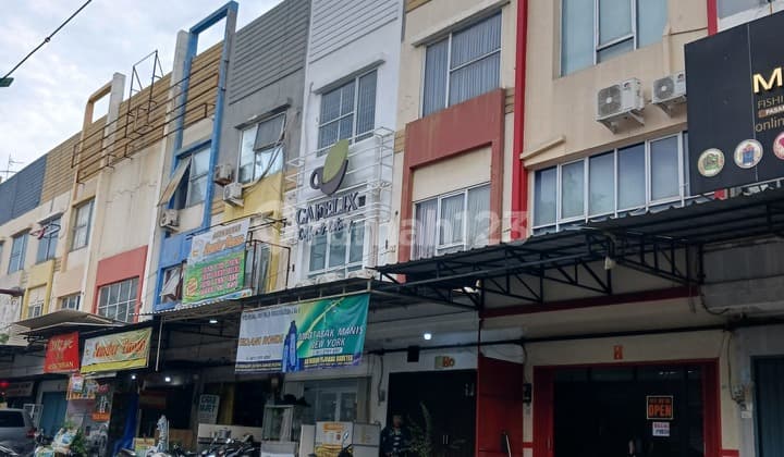 Dijual Ruko Pasar Laris 3 Lt. Depan Hadap Jalan