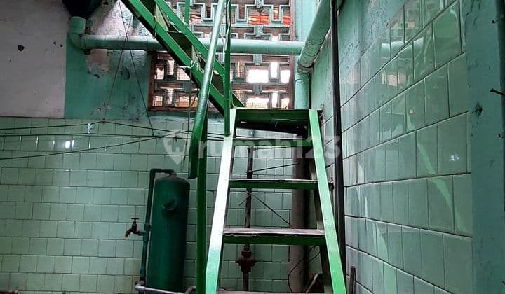 Dijual Bangunan + Tanah di Gardu Jati