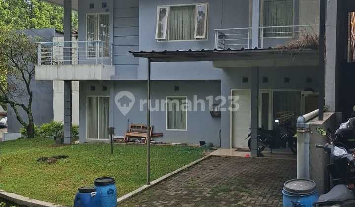 Well-Maintained Semi-Furnished House in Mandalajati Bandung