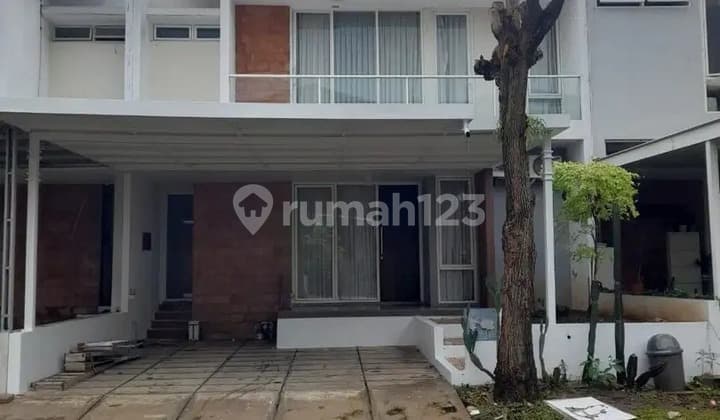 Rumah Bagus di Ivy Park Bsb City Full Furnished