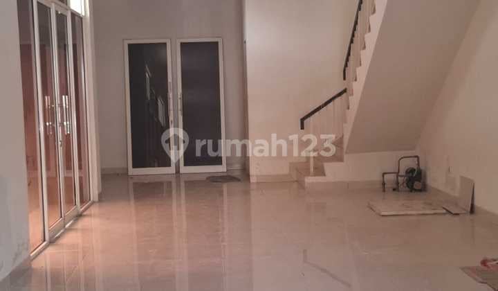Disewakan Rukan Ruko Sedayu Square 4 Lantai Jakarta Barat Cocok untuk Kantor