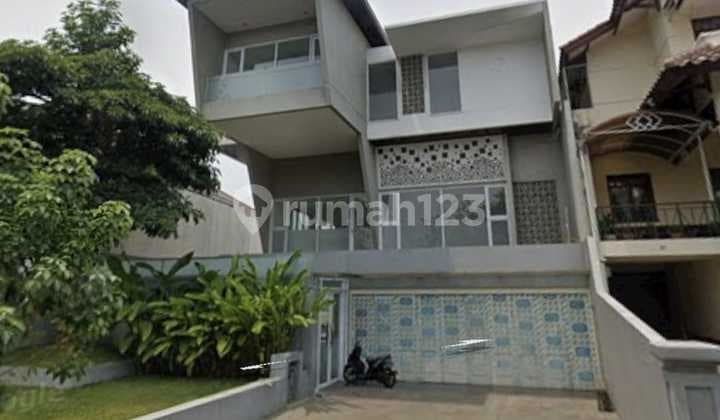 For Sale Luxury House Dago Resort New Building 3 Floors With Swimming Pool Bandung Na-Ne
