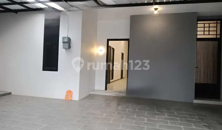 New Building Ready to Move In, City Center