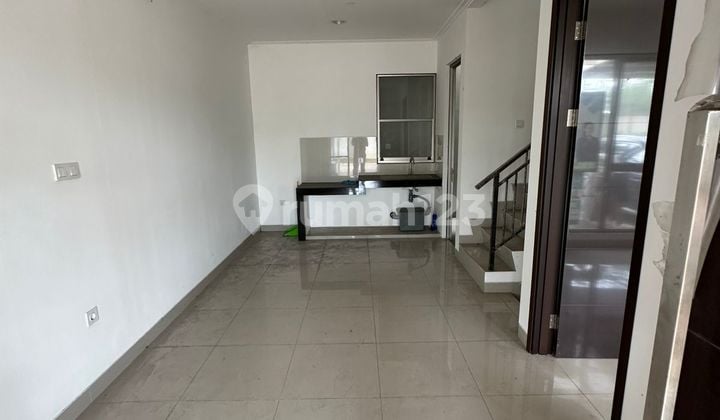 Termurah, Rumah Sewa 3 Kamar Tidur di Pik 2, Uk 6 X 12,5