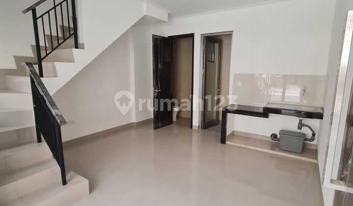 TERMURAH, RUMAH 3LT DI PIK 2, UK 4,5 x 10, HADAP SELATAN TENGGARA, HARGA JUAL 1,8M ONLY NEGO