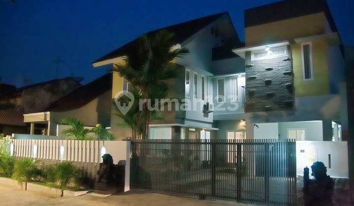 Turun Hrg Rumah Mewah" Semi Furnish" Billy Moon Marinir Pdk Kelapa Jakarta Timur