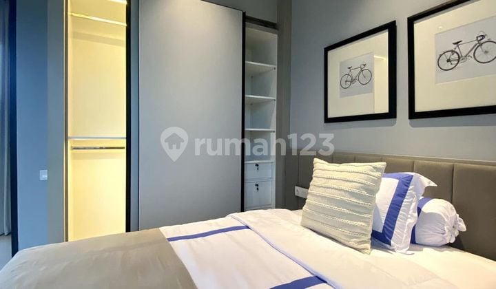 Modern 2-story house, free furnished area, near toll exit