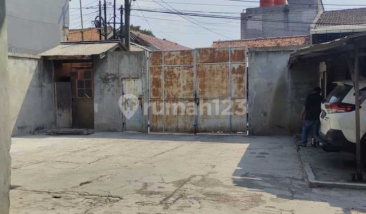 Gudang Jl. Kumbang Rawalele (LT/LB 736/776 m)