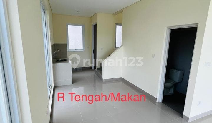 Rumah Palm Blossom - Hoek (Ukuran 5x17 m)