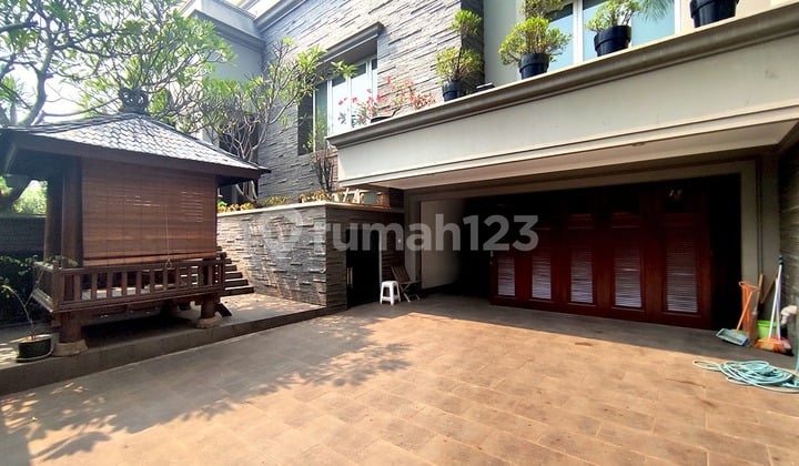 Villa PIK Trimaran Indah - Hoek (LT/LB 850/1.350 m)