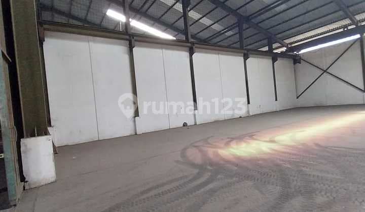 Husein Sastranegara Warehouse (Land Area/Building Size 142/142 m)