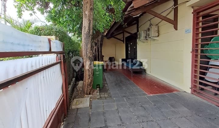 Rumah-Matraman Jakarta Timur - LT.350 - Jalan 2 mobil - Strategis