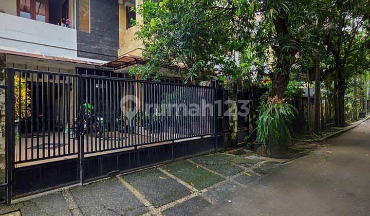 For Sale 2-Story House in Kebayoran Baru