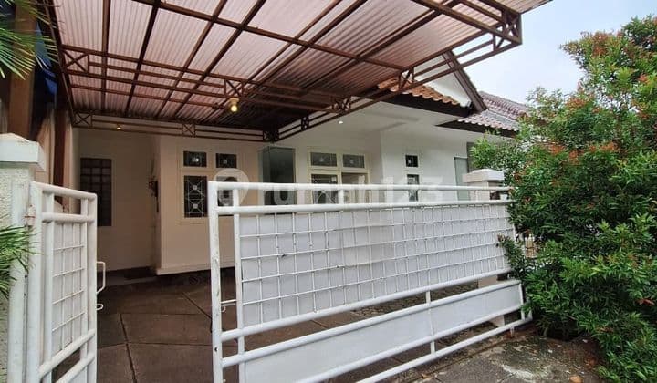 Rumah Di Lokasi Bagus Di Dalam Perumahan Besar Lebak Bulus Siap Nego